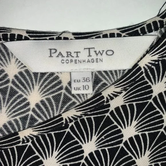 Top Part Two - Picture 3 of 7